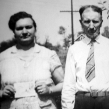 Unidentified immigrant couple, 1940s.